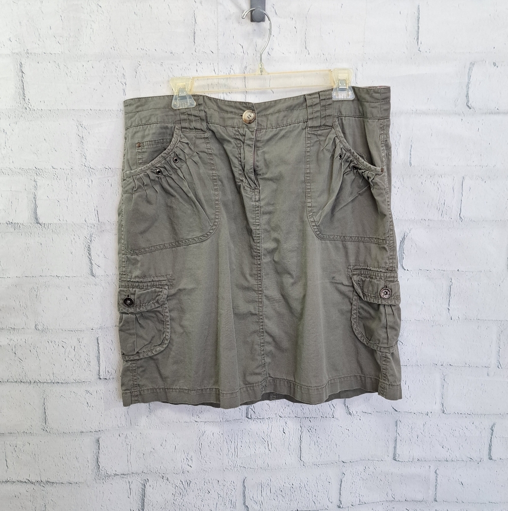 Dalia Collection army green skirt
